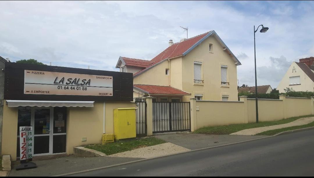 Bed and Breakfast 7 Minutes De L'Aeroport Cdg 5 Thieux  Exterior foto